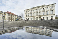 Germany, Saxony-Anhalt, Halle (Saale), Martin Luther University, perron on the Universit?tsplatz with L?wengeb?ude, square, Audimax, Juridicum and Melanchthonianum [TPG110085033]