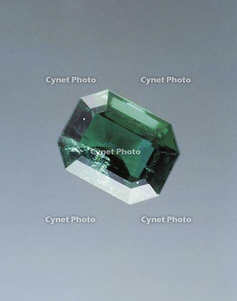 Emerald, silicate, cut gem. [TPG110085109]