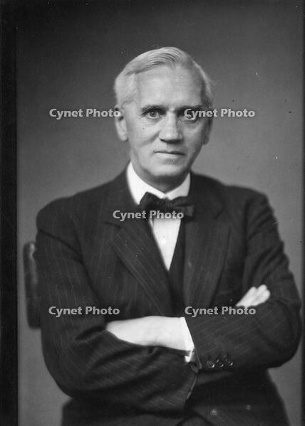 Alexander Fleming (1881-1955) Scottish biologist and pharmacologist who discovered penicillin [TPG110085303]