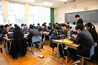 公民の授業の様子 [ASA110022695]