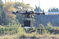 三河湾に浮かぶ佐久島に向かって飛び立つプ… [ASA110022719]