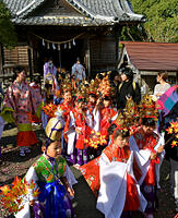 一條大祭の稚児行列 [ASA110022927]