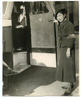 １９３７年　大阪　バスガール [ASA110023068]