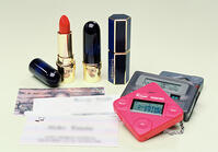 １９９３年　女子高生の「三種の神器」とい… [ASA110023371]