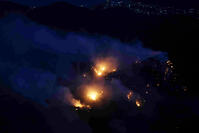 空撮　岡山山林火災　夜 [ASA110024361]