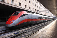 ローマ・テルミニ駅　高速列車フレッチャロッサ [IMS110000706]
