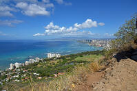 ダイヤモンドヘッド頂上から [JIM110002722]