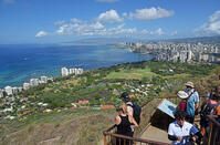 ダイヤモンドヘッド頂上から [JIM110002730]