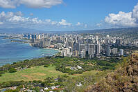 ダイヤモンドヘッド頂上から [JIM110002731]