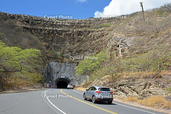 ダイアモンド・ヘッド・クレーターへの入り口（カラハトンネル) [JIM110002709]