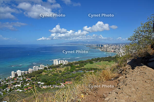 ダイヤモンドヘッド頂上から [JIM110002722]