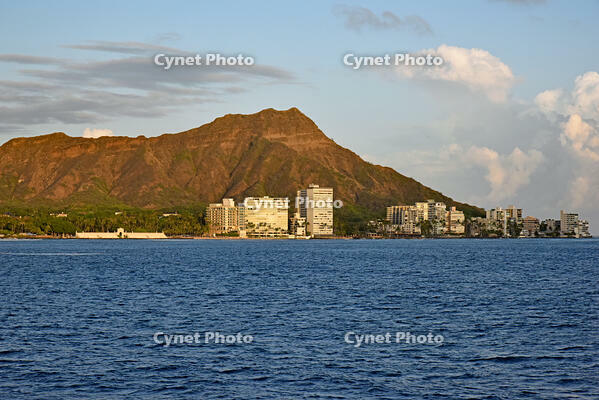 ワイキキビーチ沖からダイヤモンドヘッド [JIM110002749]