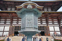 東大寺　大仏殿　金銅八角燈籠　奈良県 [MAS110008835]
