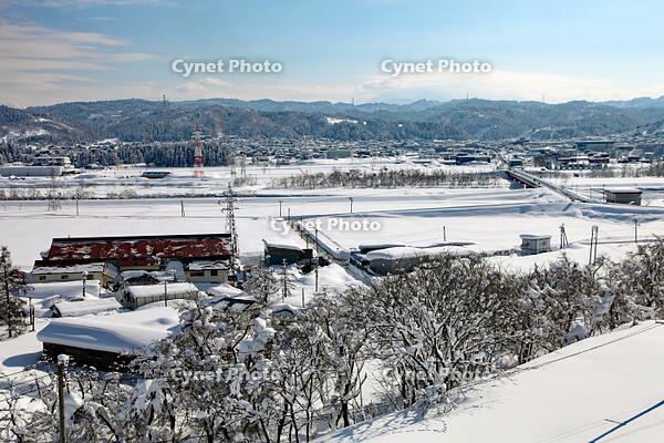 雪の十日町市の様子　新潟県　十日町市 [MAS110007339]