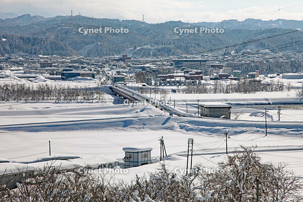雪の十日町市の様子　新潟県　十日町市 [MAS110007340]