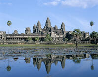 Facade of a temple, Angkor Wat, Siem Reap, Cambodia [SPS110000040]