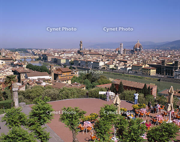 Outdoor cafes in a city, Florence, Italy [SPS110000058]