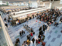 羽田空港第３ターミナル　国際線出発ロビー　東京都 [YOS110002376]