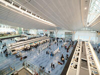 羽田空港第３ターミナル　国際線出発ロビー　東京都 [YOS110002381]