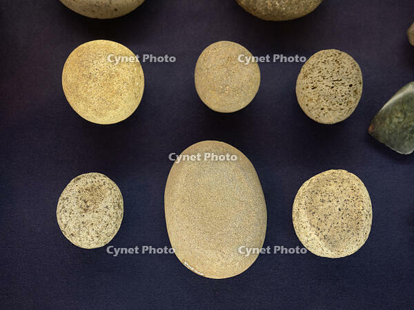 縄文時代の石器　擦り石 [YOS110000218]