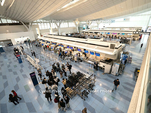 羽田空港第３ターミナル　国際線出発ロビー　東京都 [YOS110002374]