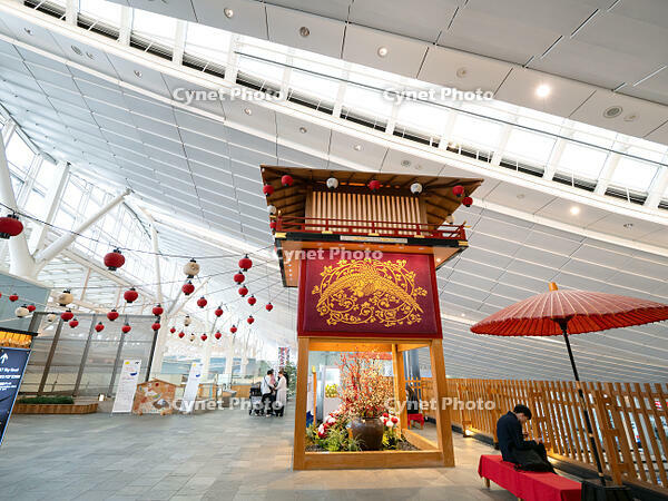 羽田空港第3ターミナル　お祭り広場の櫓　東京都　 [YOS110002380]