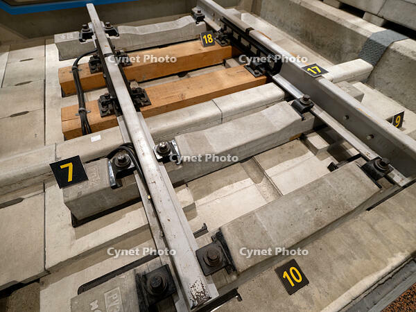 防振枕木　地下鉄博物館 [YOS110002398]