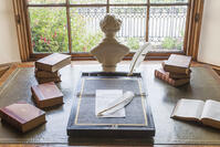 England, Kent, Broadstairs, Dickens House Museum, Writing Desk and Bust of Charles Dickens [AWL110001778]