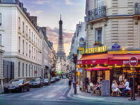 Eiffel Tower View and Cafe Le Recrutement, Invalides, Paris, Ile de France, France [AWL110001913]