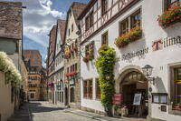 Georgengasse in the old town of Rothenburg ob der Tauber, Middle Franconia, Bavaria, Germany [AWL110001919]