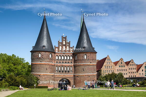 Holstentor, L?beck, Baltic coast, Schleswig-Holstein, Germany [AWL110001676]