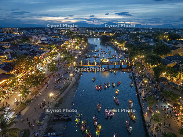 Aerial view of boats on the Thu Bon River at dusk, Hoi An, Central Vietnam [AWL110001755]