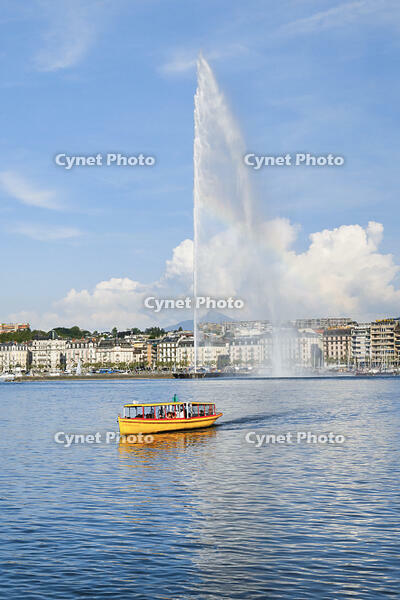 Jet d'eau, landmark in Lake Geneva, Mouettes genevoises, Geneva, Switzerland [AWL110001761]