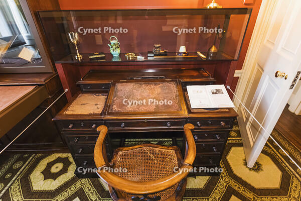 England, London, Bloomsbury, Charles Dickens Museum, The Writing Desk [AWL110001781]