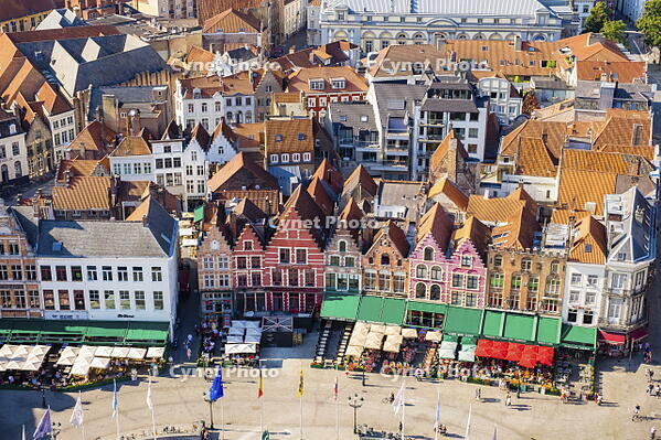 Belgium, West Flanders (Vlaanderen), Bruges (Brugge). High-angle view of Bruges, Markt square, view from the Belfort belltower. [AWL110001900]
