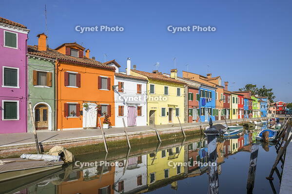 Italy,Veneto,Venice,Burano island,the colorful houses in Burano [AWL110001904]