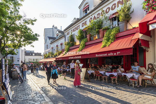 Restaurants at the Place du Tertre, Montmartre, Paris, France [AWL110001911]