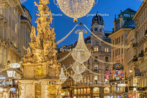 Christmas lights, Graben pedestrian street, Vienna, Austria [AWL110001971]