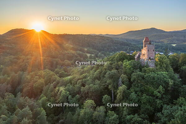 Berwartstein castle in Erlenbach near Dahn, Dahner Felsenland, Wasgau, Palatinate Forest, Rhineland-Palatinate, Germany [AWL110002091]