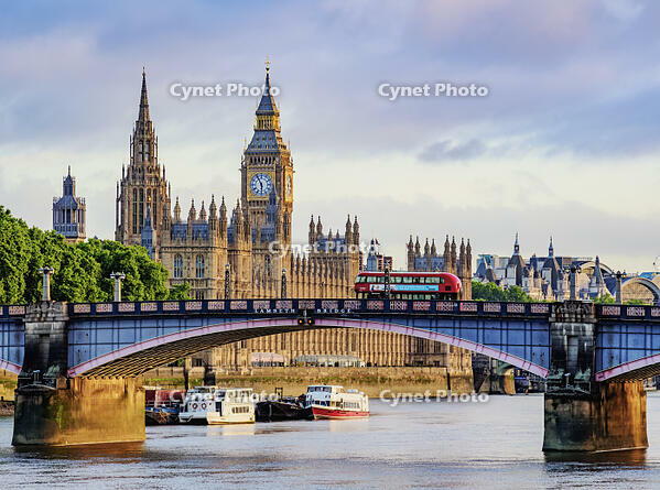 View over the River Thames towards the Palace of Westminster at sunrise, London, England, United Kingdom [AWL120000046]