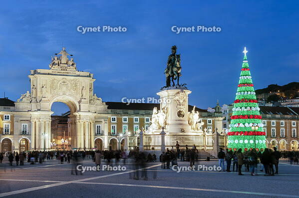 The traditional Christmas tree at Terreiro do Paco, the historic centre of Lisbon. Portugal [AWL110002479]