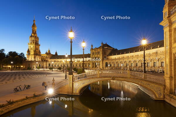 Plaza de Espana illuminated at night, Seville, Andalusia, Spain [AWL110002507]