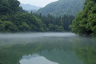 只見川の霧の霧幻峡 [GMA110011408]