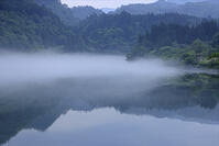 只見川の霧の霧幻峡 [GMA110011412]