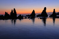 夜明けの橋抗岩 [GMA110011704]