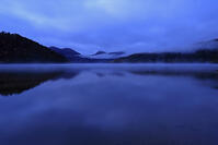 朝霧のの然別湖 [GMA110011803]