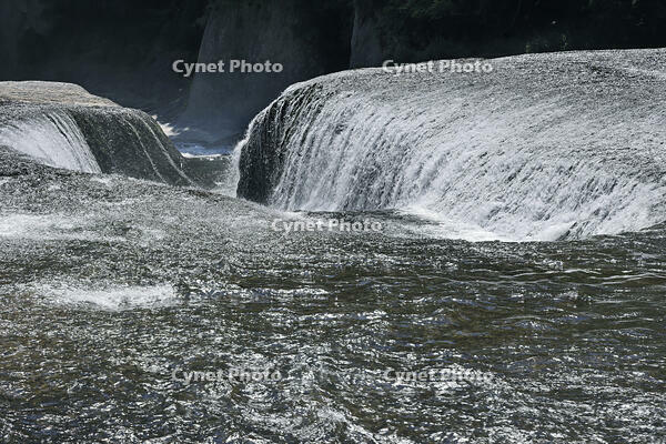 吹割の滝 [GMA110011469]