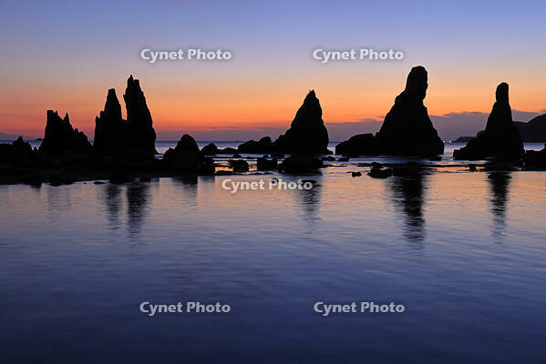 夜明けの橋抗岩 [GMA110011704]