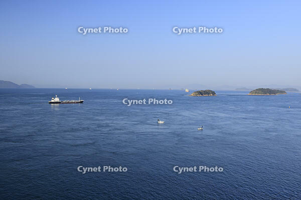 瀬戸大橋付近より朝の瀬戸内海 [GMA110011750]