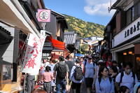 清水寺の参道のにぎわい [THI110053177]